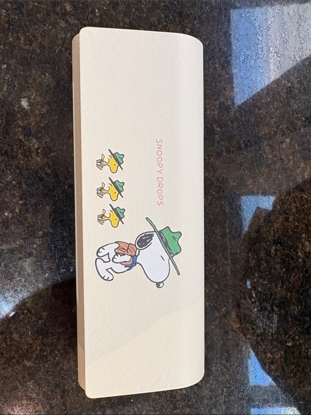 Beige eyeglasses case – Snoopy Design